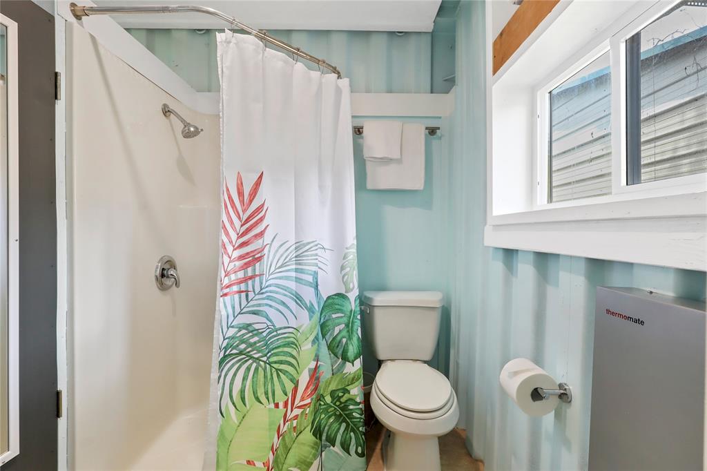 4622 4th Street, Bacliff, Texas image 11