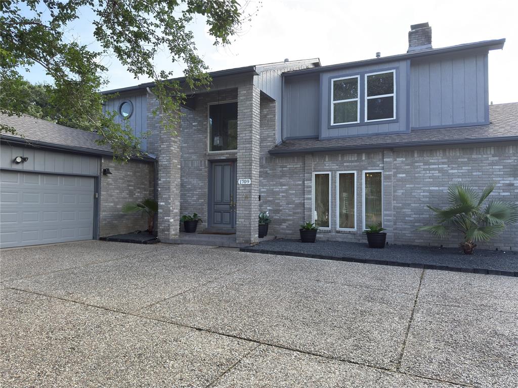 1709 Coles Farm Drive, Sugar Land, Texas image 2