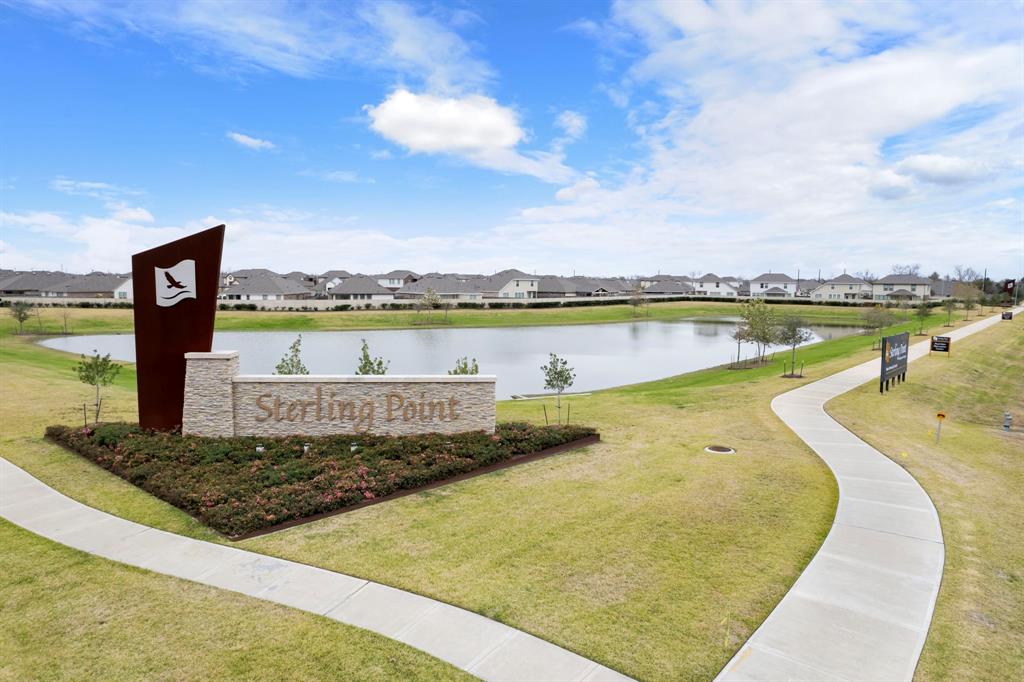 9915 Summer Peony Court, Baytown, Texas image 25