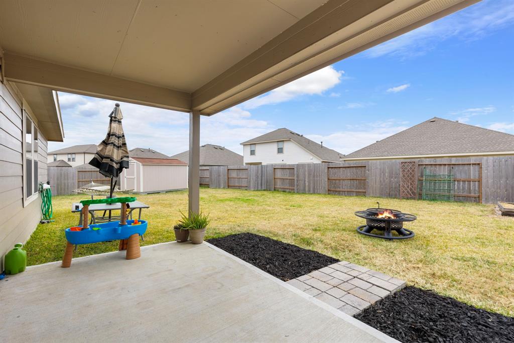 9915 Summer Peony Court, Baytown, Texas image 20