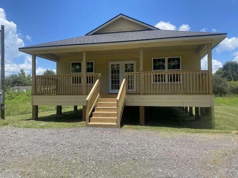 Photo of 235 Pine Ridge Drive, Cleveland, TX 77327 (MLS # 21831776)