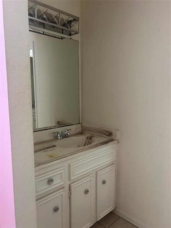 13886 Hollowgreen Drive #808, Houston, Texas image 4