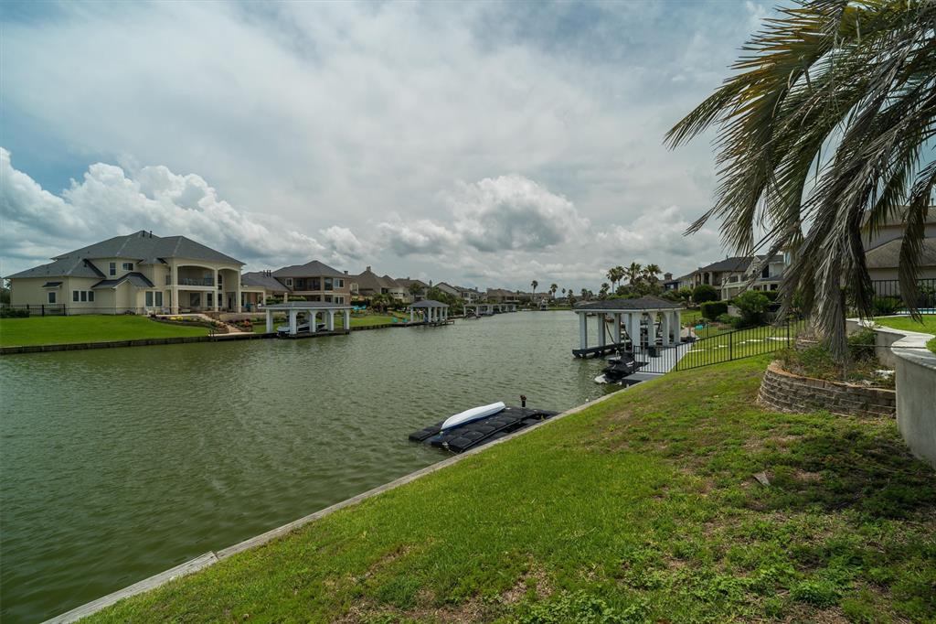 2910 N Island Drive