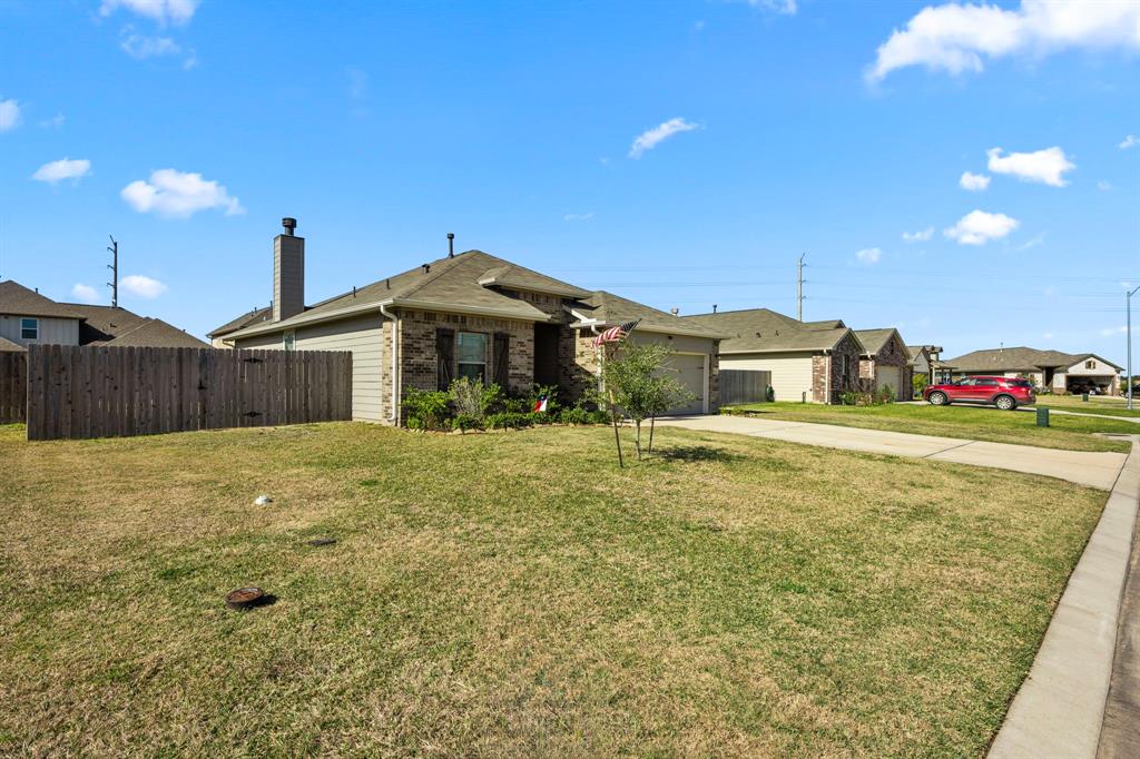 1047 Brahma Circle, East Bernard, Texas image 4