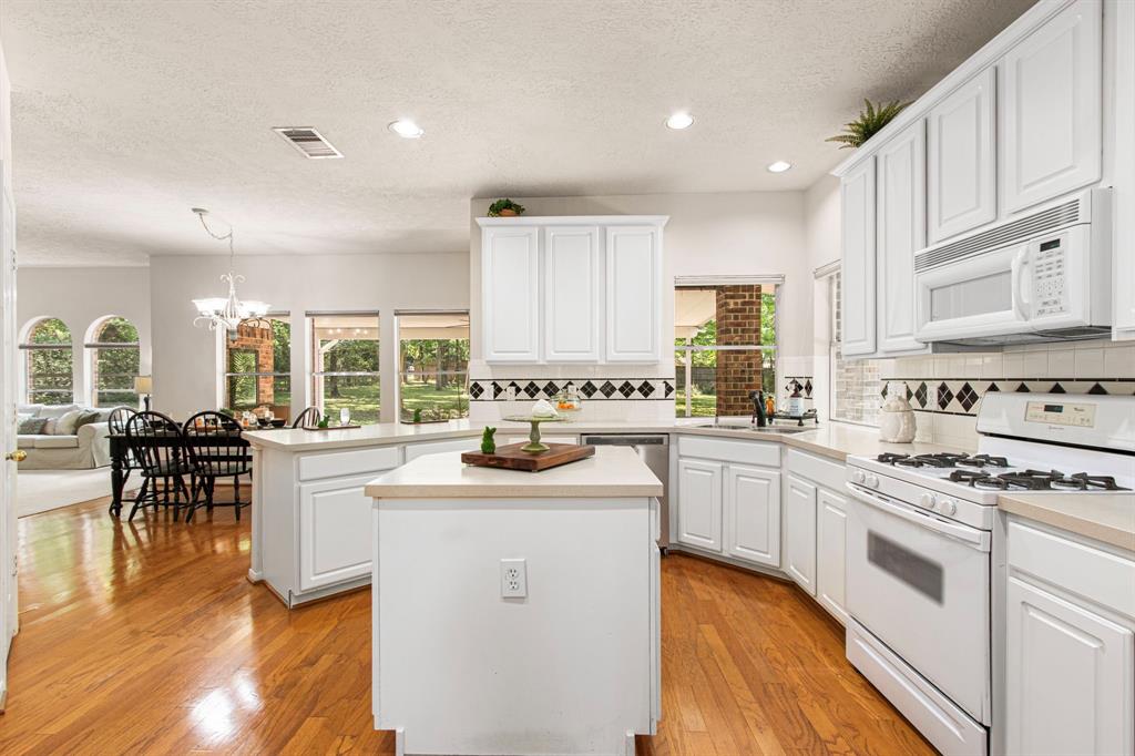 6811 S Trace Drive, Magnolia, Texas image 19