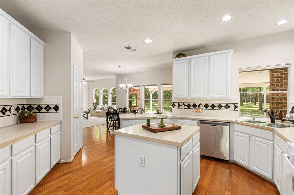 6811 S Trace Drive, Magnolia, Texas image 22