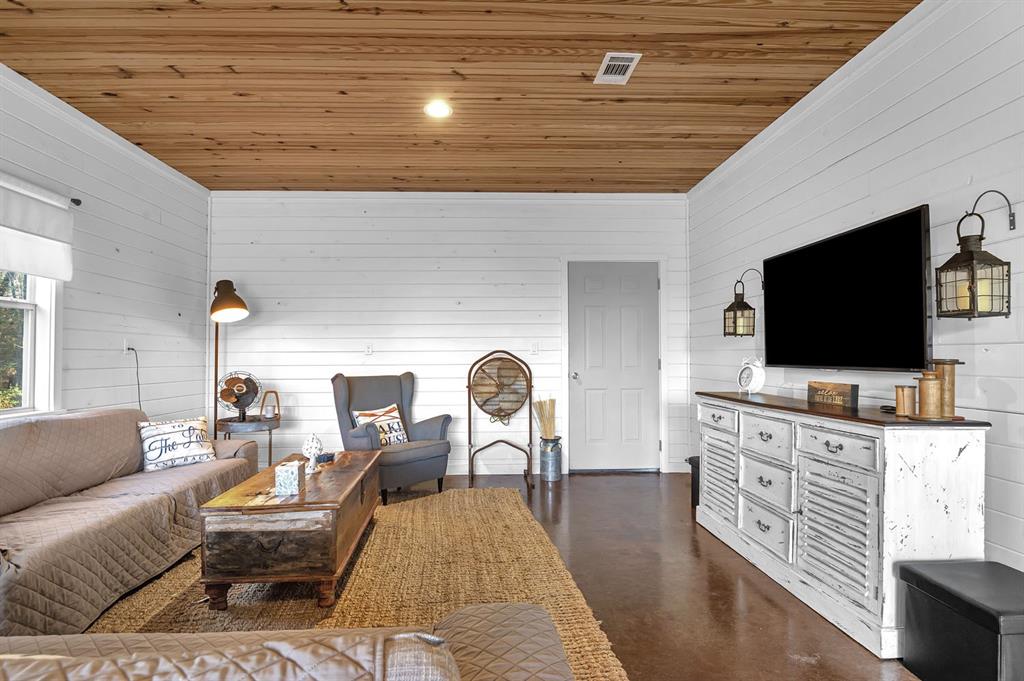 235 Red Squirrel Lane, Brookeland, Texas image 16