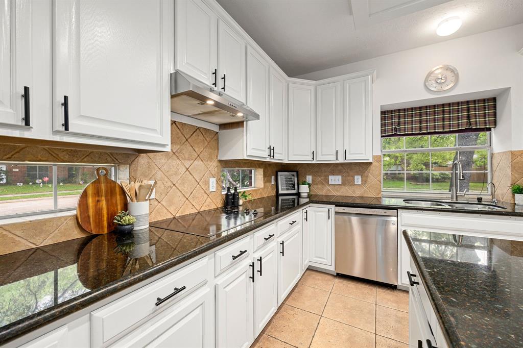 12815 Jubilee Park Court, Houston, Texas image 17