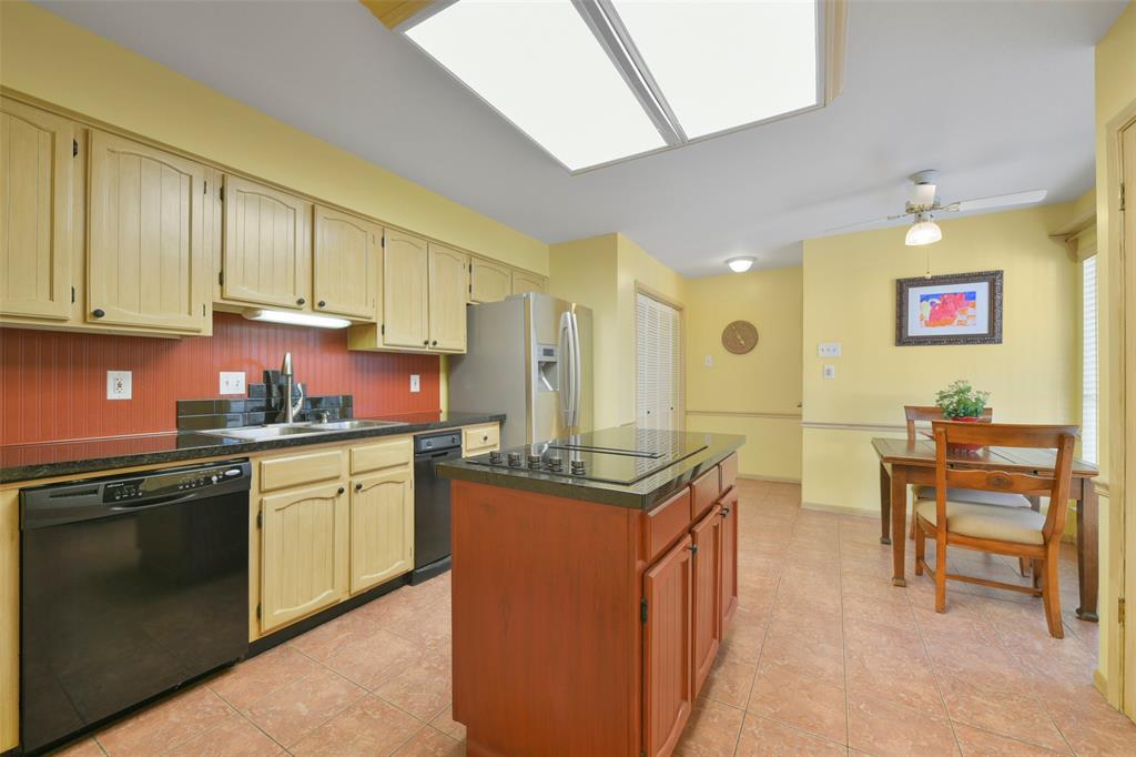 Photo 11 of 39 of 18107 Bal Harbour Drive townhome