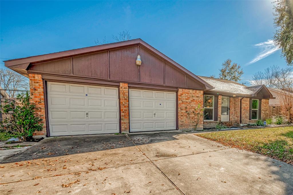 3711 Ponderosa Drive, Baytown, Texas image 3