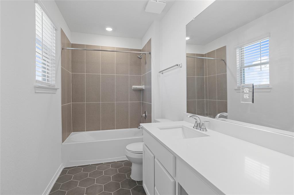 4415 Kingswell Manor Lane, Katy, Texas image 18