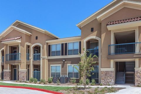 Photo of 1100 S Stewart Boulevard #140, Alton, TX 78573 (MLS # 53622402)