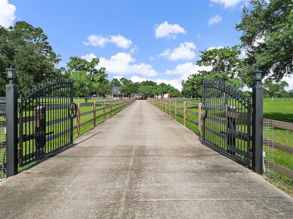 18300 Miller Wilson Road, Crosby, Texas image 35