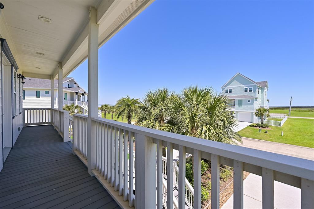 3914 Curlew Drive, Galveston, Texas image 5