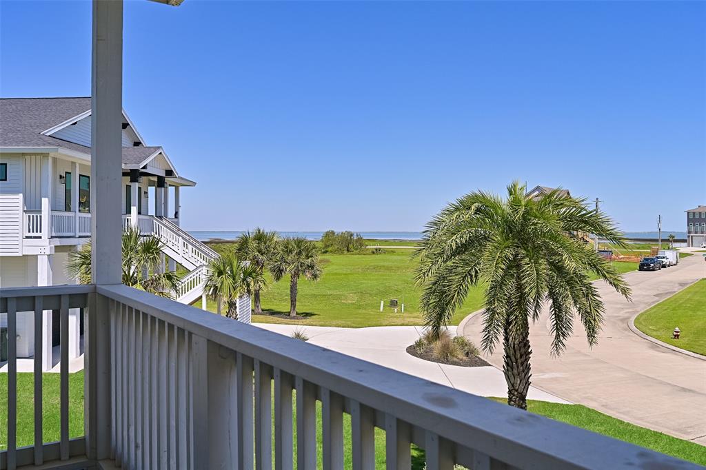 3914 Curlew Drive, Galveston, Texas image 6