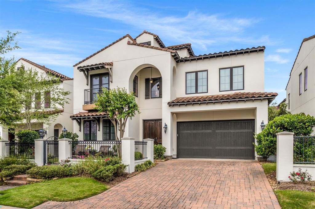 6 Grand Vista Place