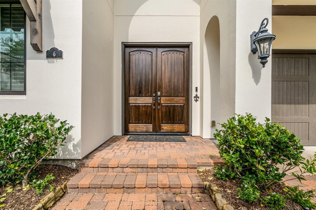 6 Grand Vista Place
