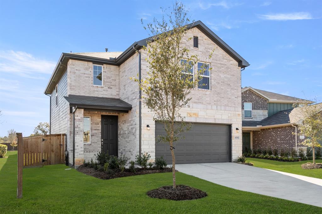 4254 Red Cedar Ring Lane, Pinehurst, Texas image 1