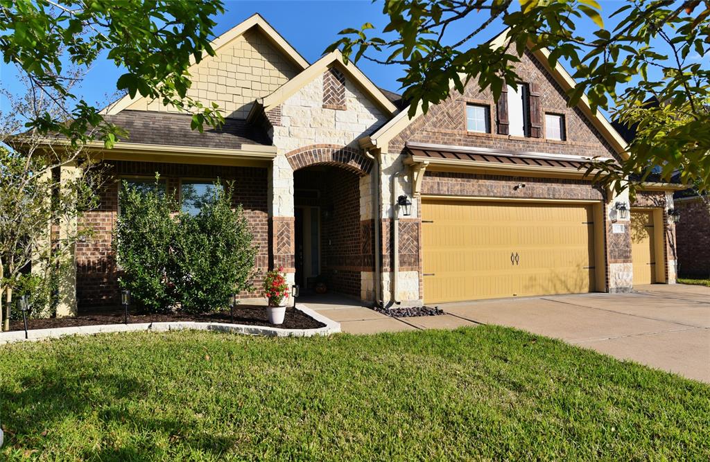 239 Floral Bluff Court
