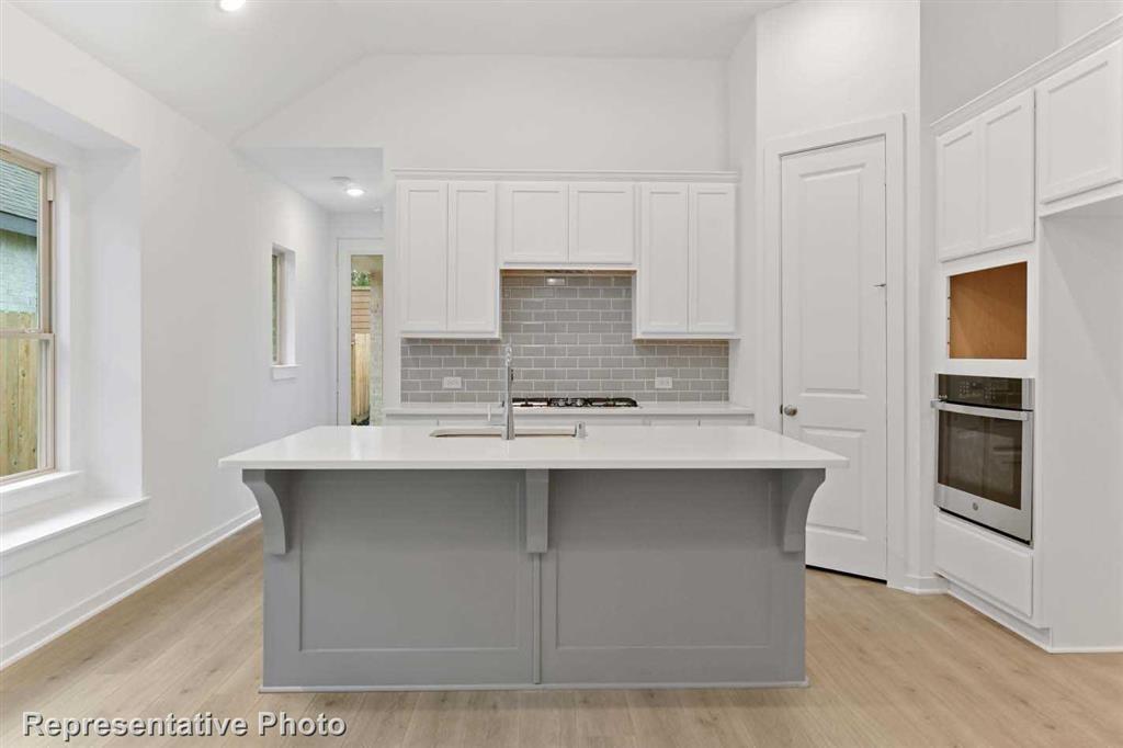 1028 Shoal Creek Trail, Conroe, Texas image 7