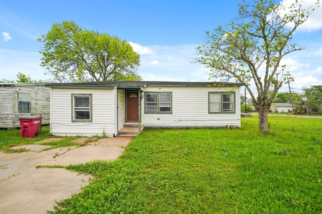 606 W 7th Street, Freeport, Texas image 1