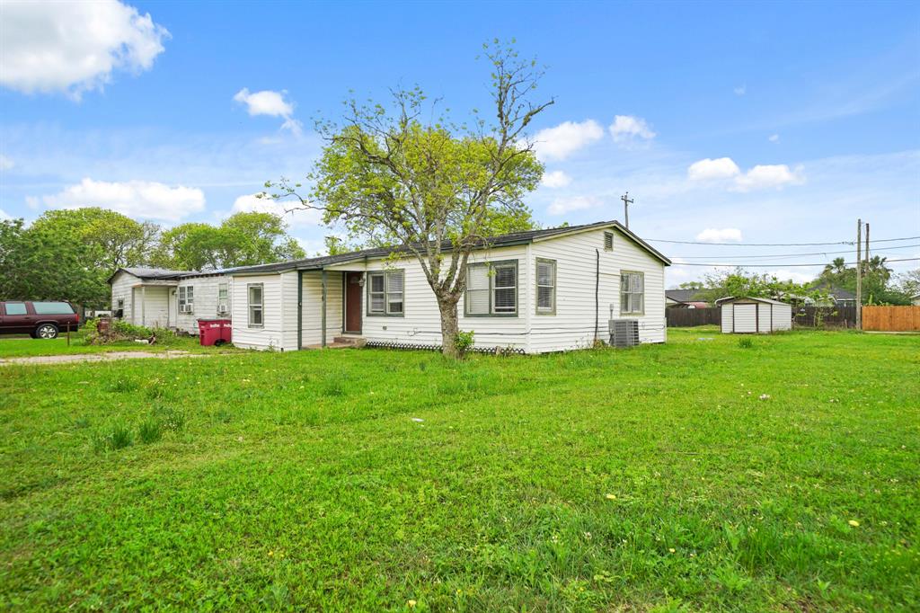 606 W 7th Street, Freeport, Texas image 2