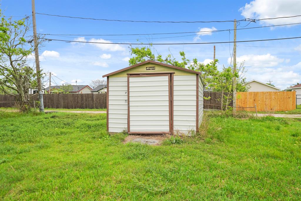 606 W 7th Street, Freeport, Texas image 24