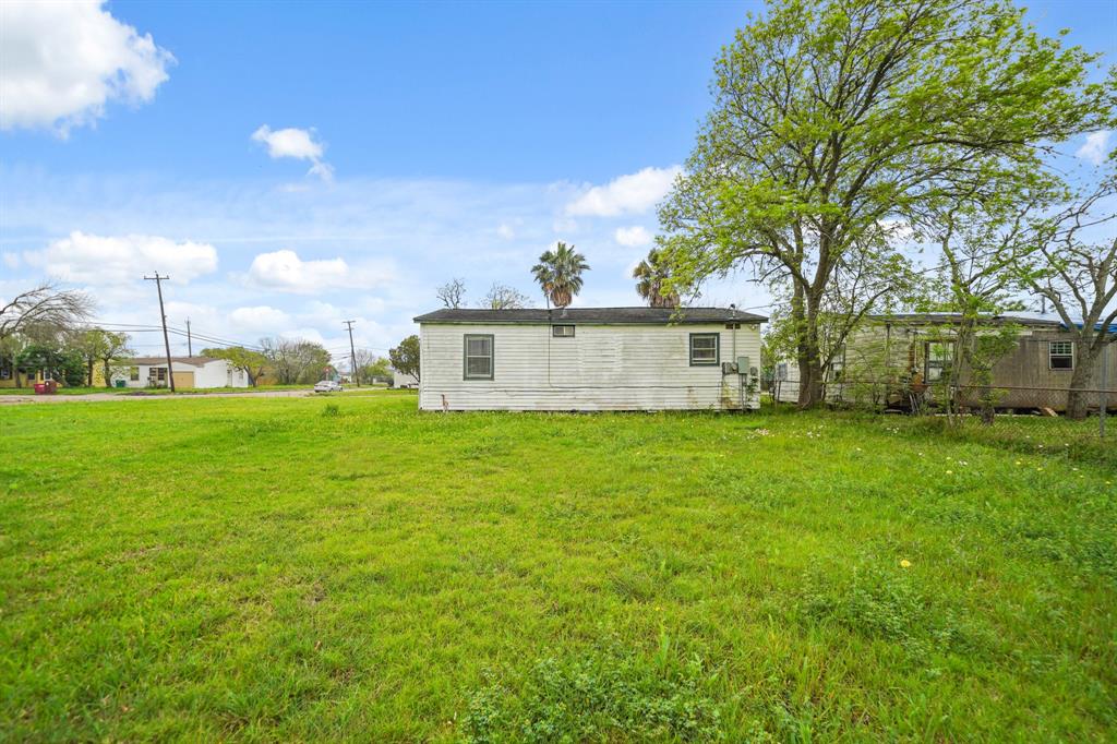 606 W 7th Street, Freeport, Texas image 25