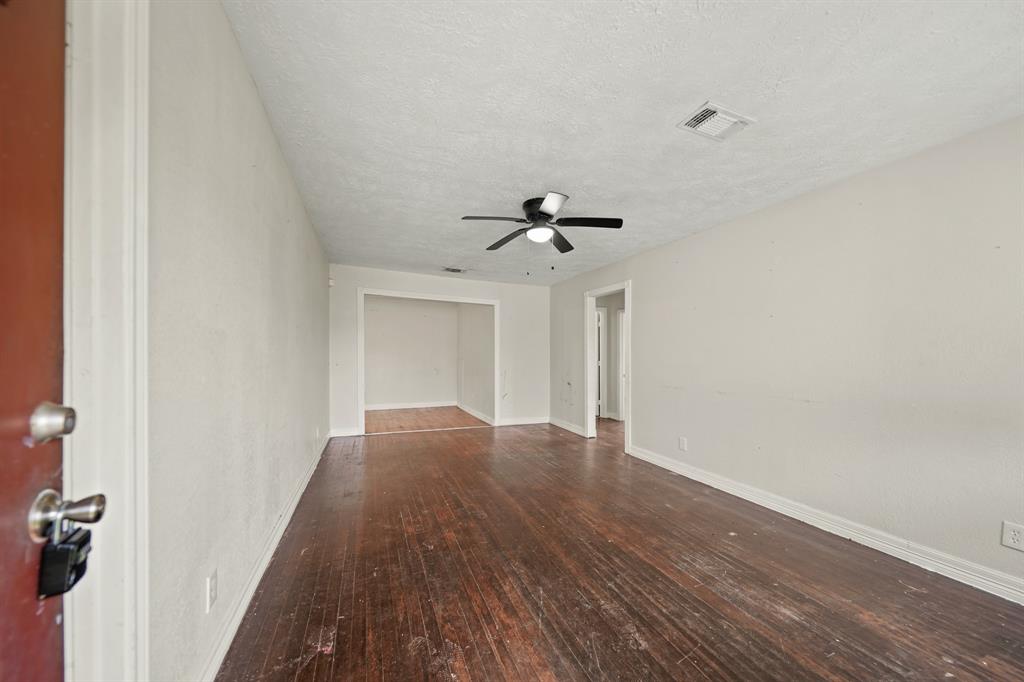 606 W 7th Street, Freeport, Texas image 3