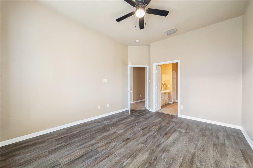 8946 Silent Willow Lane Ln, Sugar Land, Texas image 16