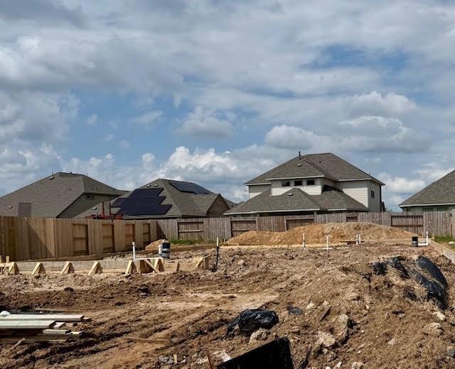 31414 Hidden Rosehill Circle, Hockley, Texas image 3