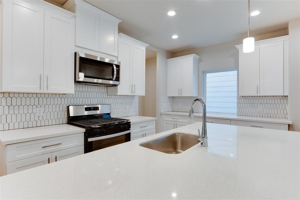 6615 Ezzard Charles Lane, Houston, Texas image 10