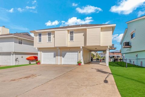 A home in Bayou Vista