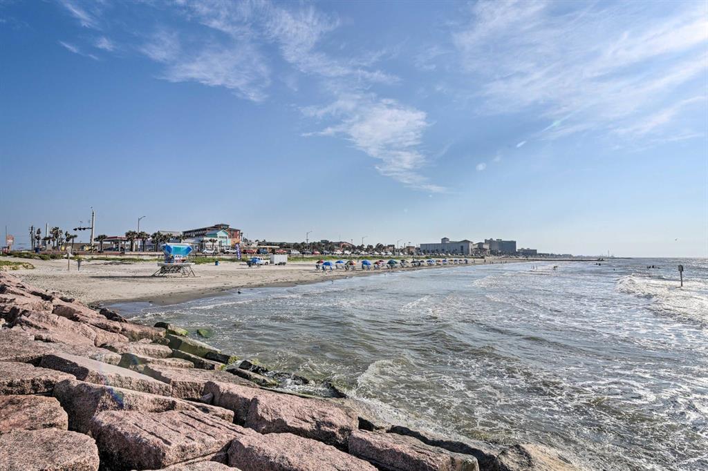 6102 Seawall Boulevard #203, Galveston, Texas image 25