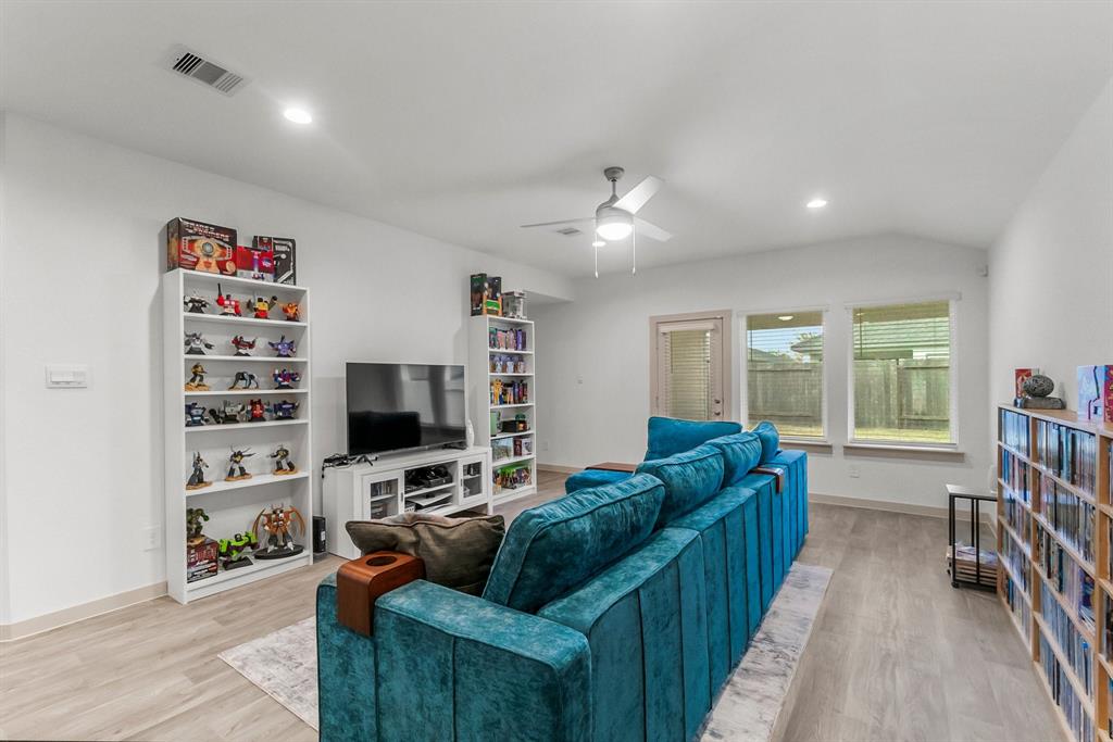 12715 Basinghall Lane, Houston, Texas image 11
