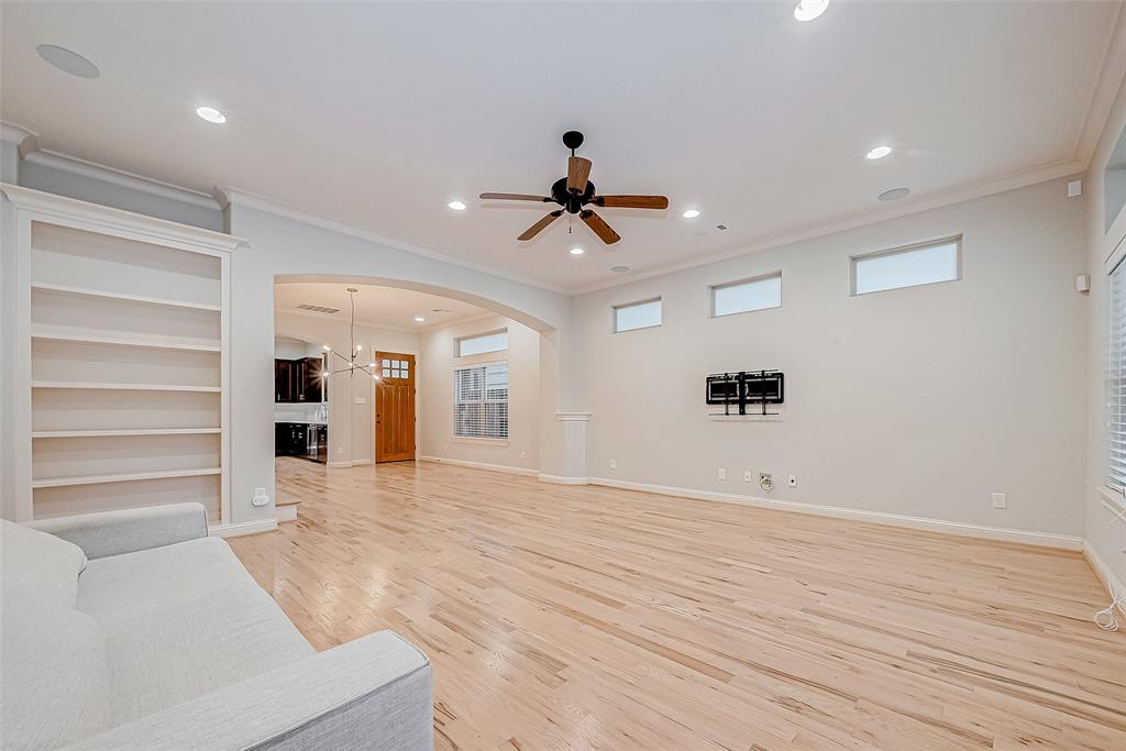 Houston, Texas 77008, United States, 3 Bedrooms Bedrooms, ,3 BathroomsBathrooms,Residential,Pending,14386