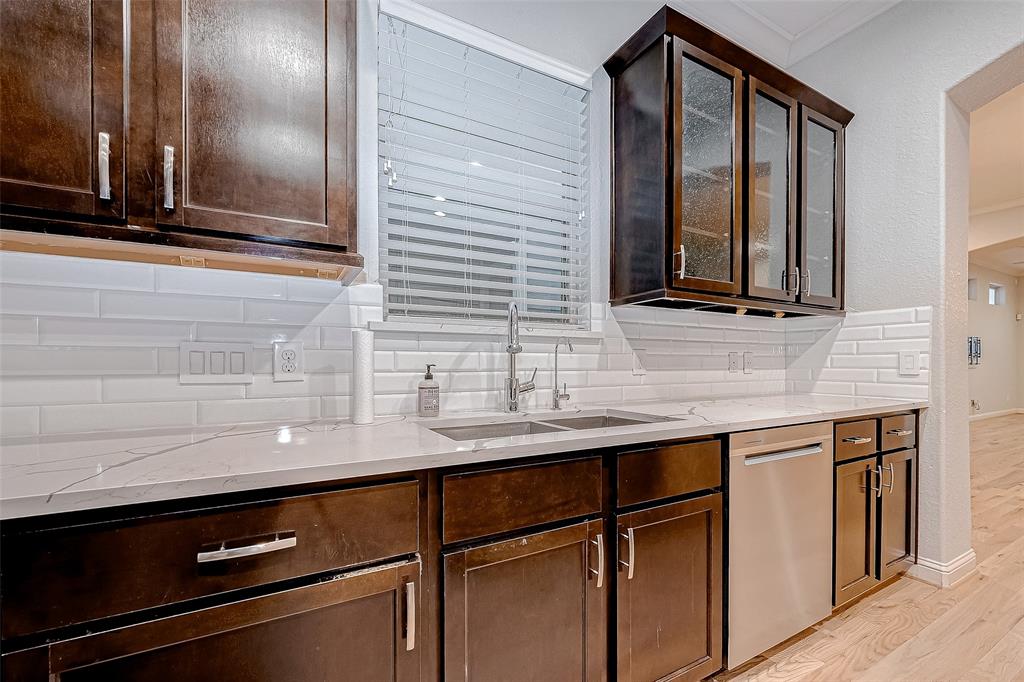 Houston, Texas 77008, United States, 3 Bedrooms Bedrooms, ,3 BathroomsBathrooms,Residential,Pending,14386