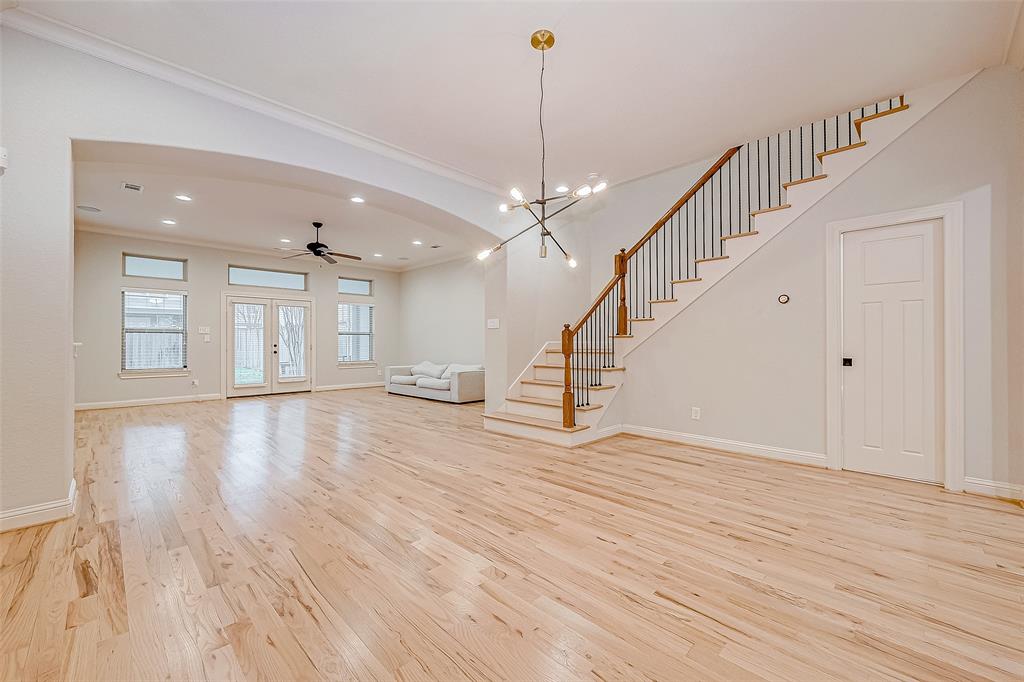 Houston, Texas 77008, United States, 3 Bedrooms Bedrooms, ,3 BathroomsBathrooms,Residential,Pending,14386