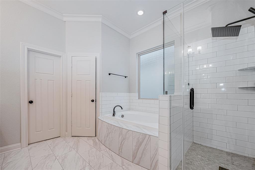 Houston, Texas 77008, United States, 3 Bedrooms Bedrooms, ,3 BathroomsBathrooms,Residential,Pending,14386