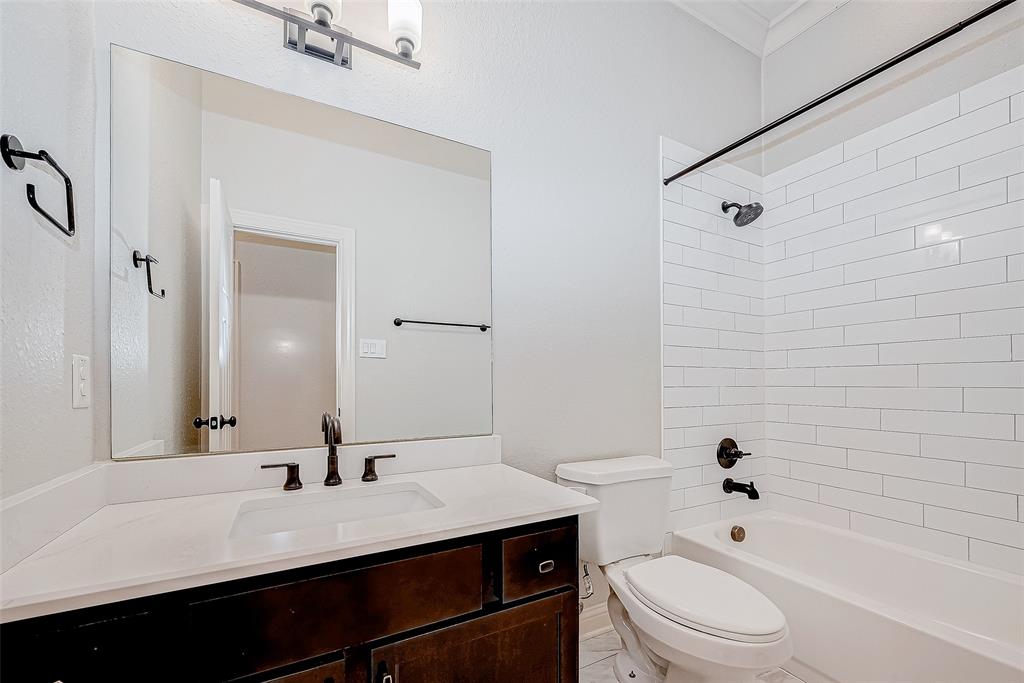 Houston, Texas 77008, United States, 3 Bedrooms Bedrooms, ,3 BathroomsBathrooms,Residential,Pending,14386