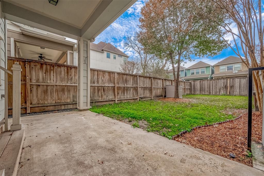 Houston, Texas 77008, United States, 3 Bedrooms Bedrooms, ,3 BathroomsBathrooms,Residential,Pending,14386