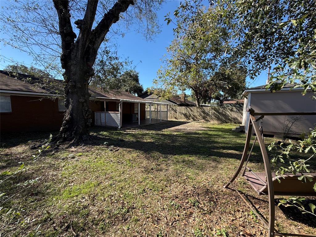 7231 Willowtex Drive, Houston, Texas image 22