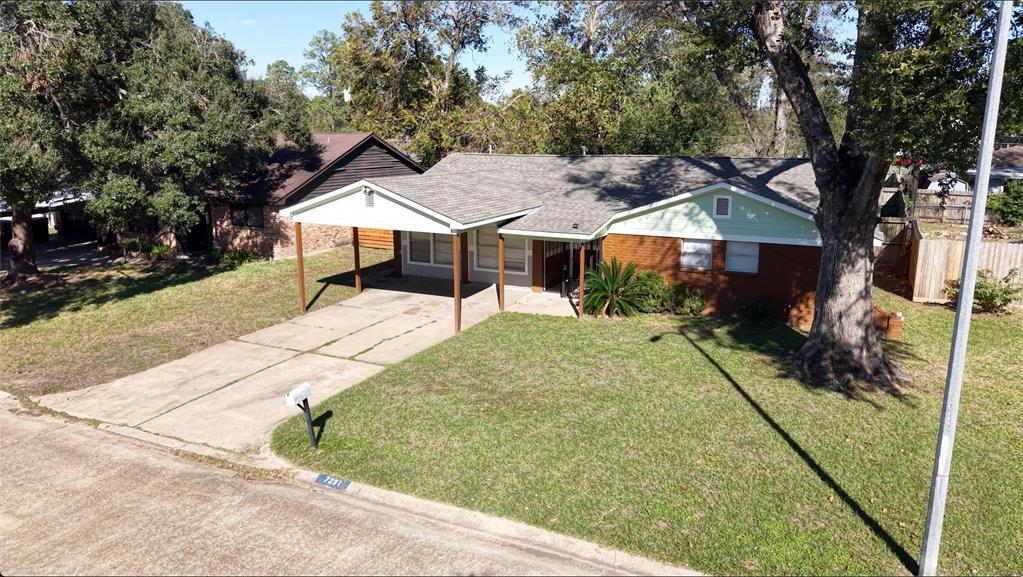 7231 Willowtex Drive, Houston, Texas image 2