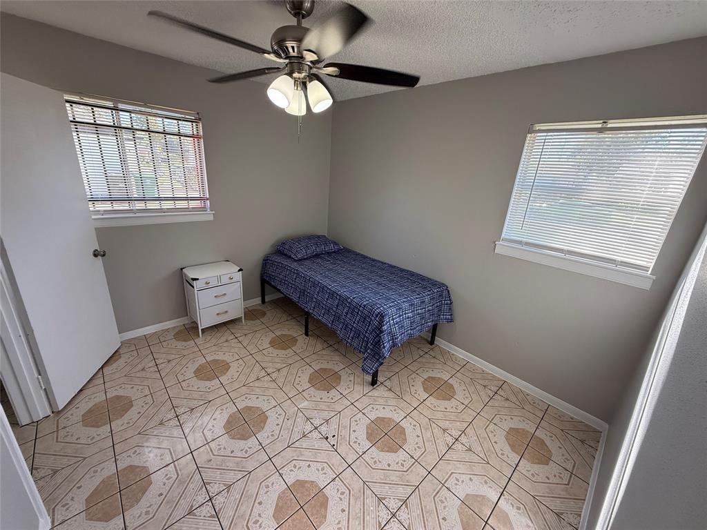 7231 Willowtex Drive, Houston, Texas image 11