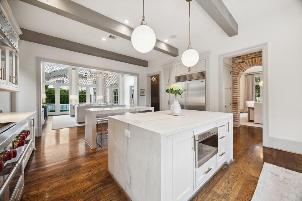 5322 Lynbrook Drive, Houston, Texas image 9