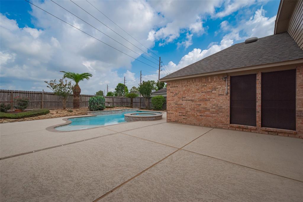 4530 Lakeside Meadow Drive, Missouri City, Texas image 42