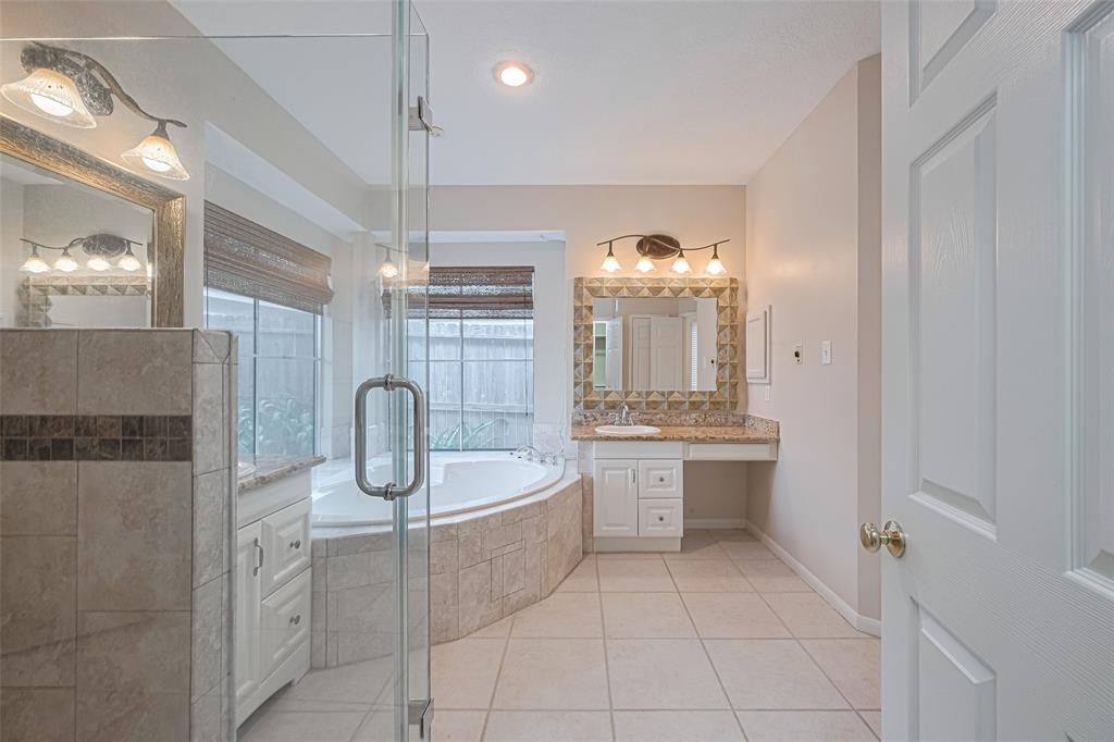 4530 Lakeside Meadow Drive, Missouri City, Texas image 32
