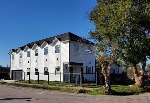 2615 Campbell Street Houston TX 77026