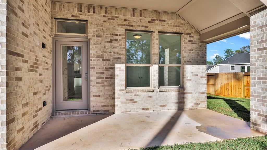 120 Sea Foam Court, Montgomery, Texas image 11