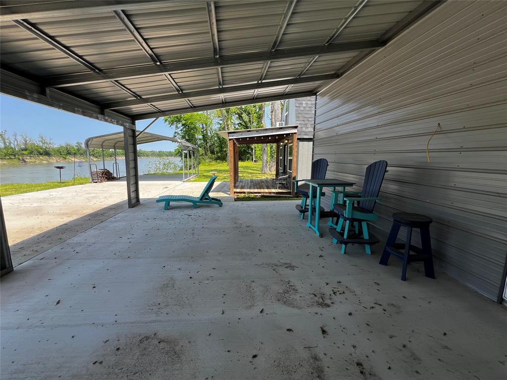 1074 W Taylor Lake Circle, Livingston, Texas image 15